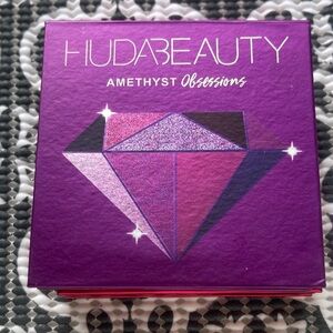 HUDA BEAUTY Amethyst Obsessions Palette - Purple